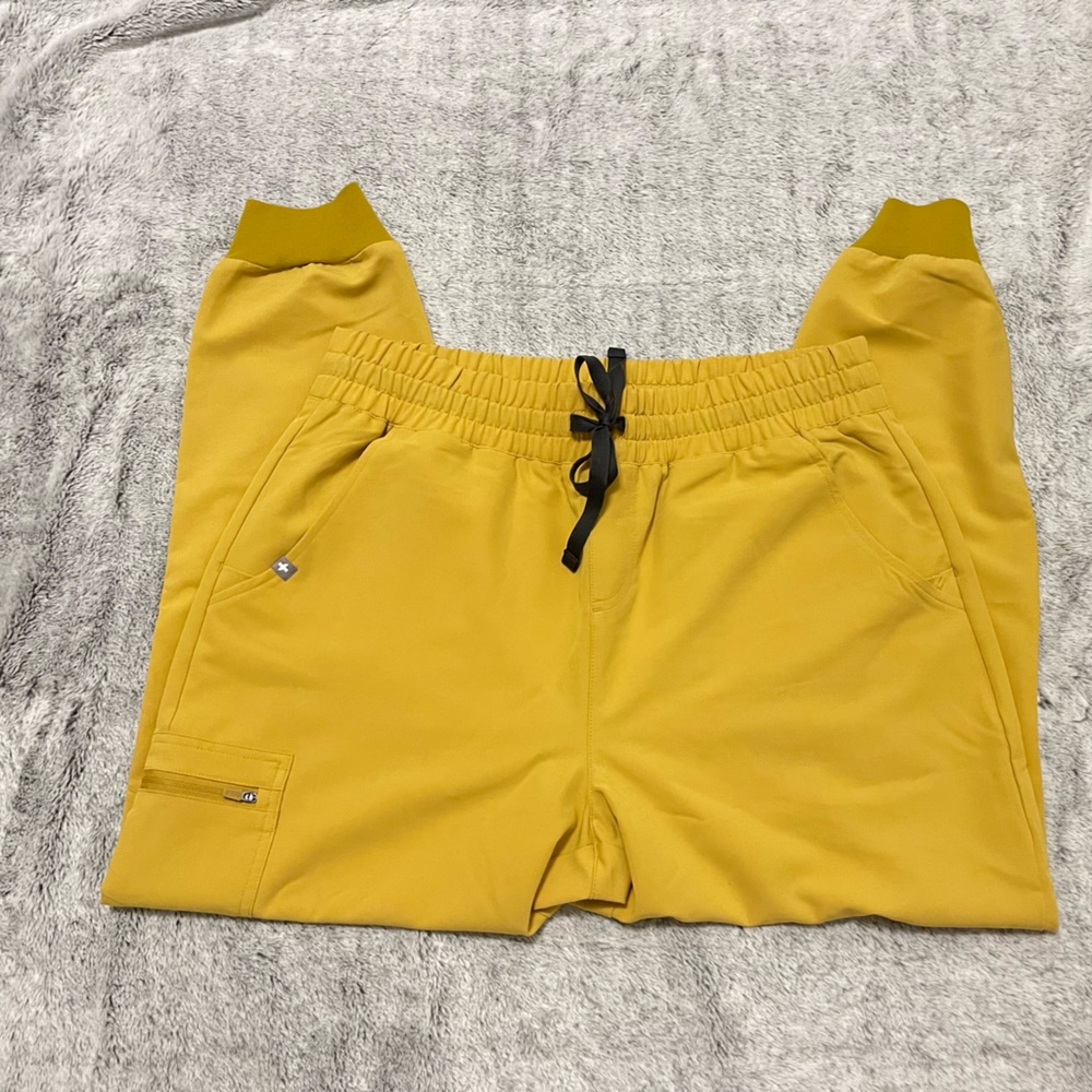 FIGS High Waisted Zamora Jogger Light Gold Large Petite New w/o tag
